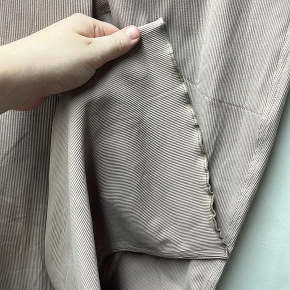 Outdoor Voices Mocha Pink SuperForm Rib Flare Pants- M - Picture 5 of 7